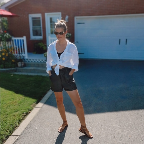 Meet your Posher, Natalie - Picture 2 of 4